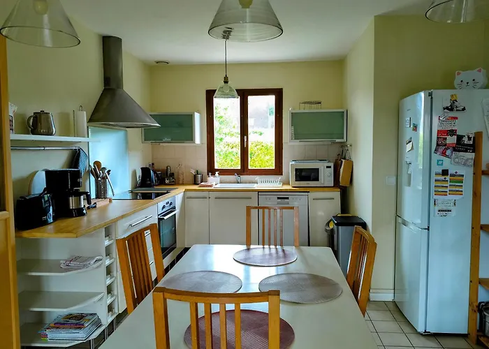 Belle Et Grande Maison Familiale A Cabourg, 7 Pers Et 1 Bebe, Proche Hippodrome * كابورغ