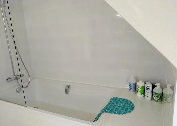 Belle Et Grande Maison Familiale A Cabourg, 7 Pers Et 1 Bebe, Proche Hippodrome بيت للعطل