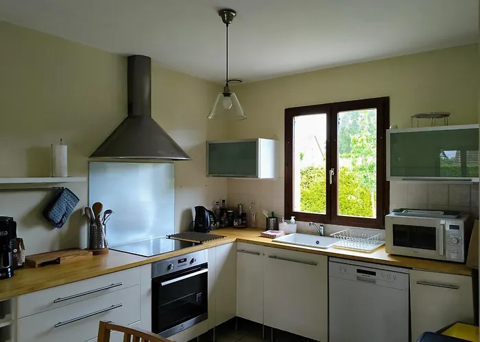 Belle Et Grande Maison Familiale A Cabourg, 7 Pers Et 1 Bebe, Proche Hippodrome *