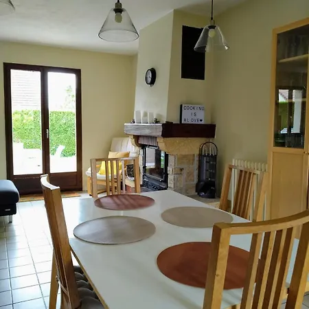 Сasa de vacaciones Belle Et Grande Maison Familiale A Cabourg, 7 Pers Et 1 Bebe, Proche Hippodrome Cabourg