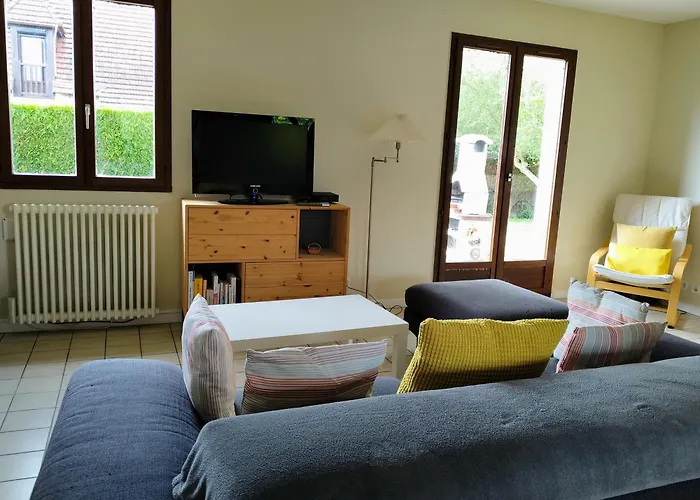 Belle Et Grande Maison Familiale à Cabourg, 7 Pers Et 1 Bébé, Proche Hippodrome Casa vacanze Cabourg